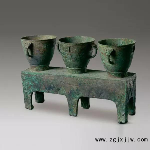 三聯(lián)甗