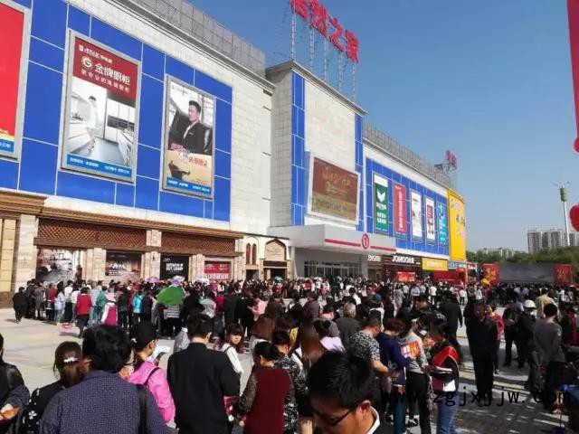 家居行業(yè)遇冷卻依然加速擴張，居然、紅星在所謂的算盤