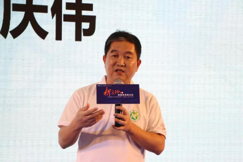 南康區(qū)家具產(chǎn)業(yè)促進(jìn)局負(fù)責(zé)人李慶偉
