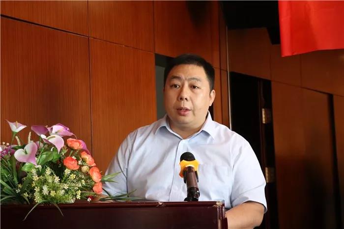 南康區(qū)家具協(xié)會會長顧建廈
