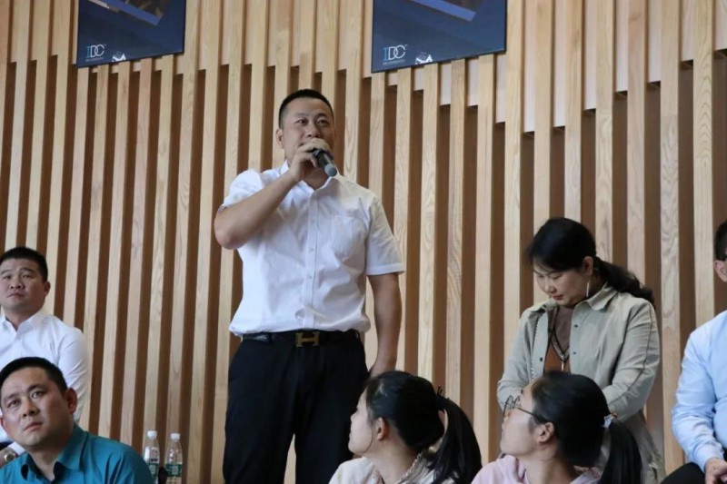 南康家具企業(yè)對(duì)公司核心技術(shù)興趣十足，唐經(jīng)理現(xiàn)場(chǎng)答疑