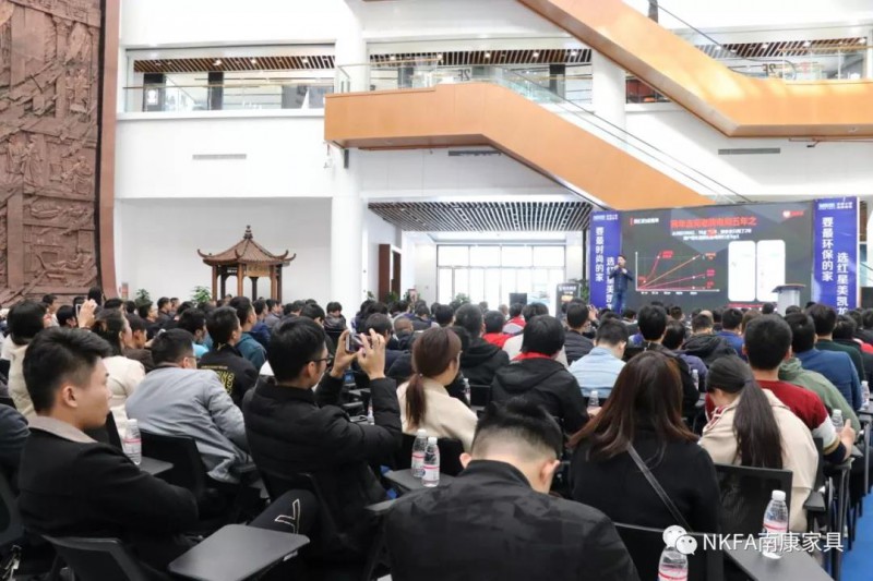 “三億人都在拼的拼多多”攜手南康家具,拼就未來!