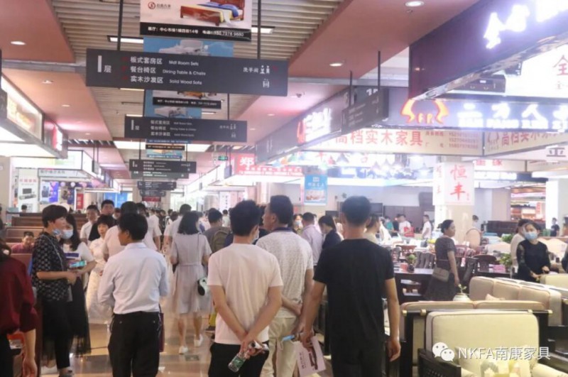訂貨周現場人頭攢動，氣氛火爆3