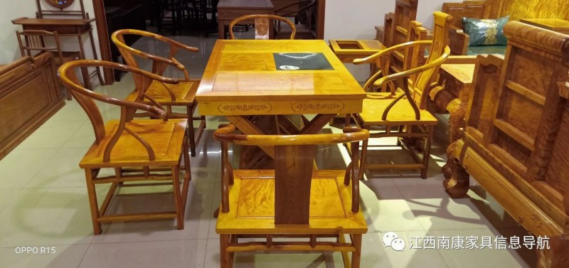 江西贛州南康金絲楠木家具產品4