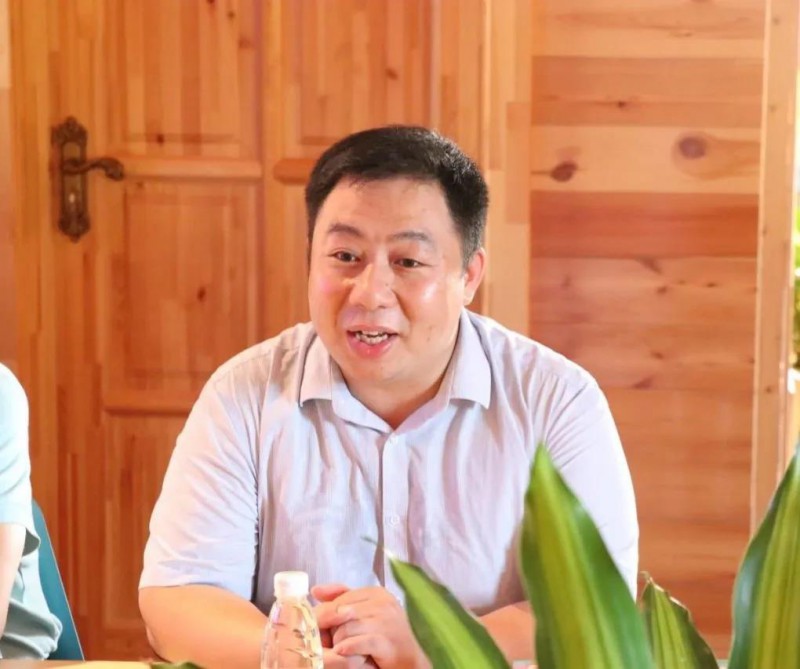 區(qū)家具協(xié)會會長顧劍廈