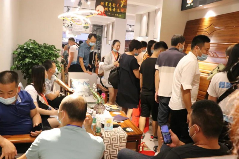 人從眾，南康家具展區人潮涌動2