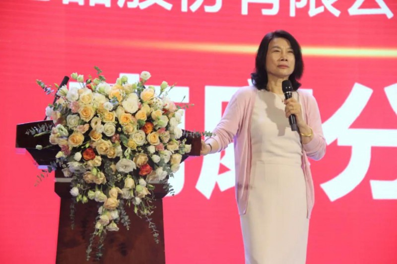 實現(xiàn)了從家具“單核時代”向家具+家電+家裝“三核時代”邁進