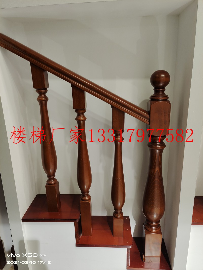 江西贛州實木樓梯廠家展廳實拍3