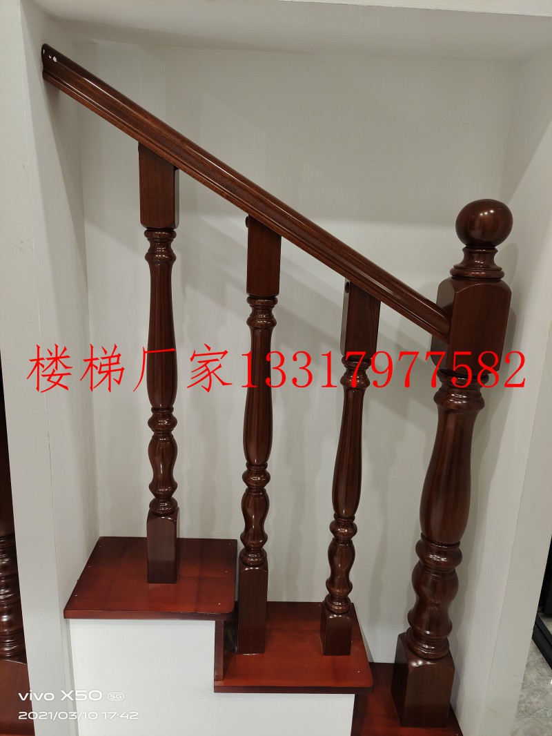 江西贛州實木樓梯廠家展廳實拍5