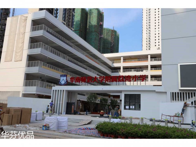 學(xué)校、部隊(duì)、科研實(shí)驗(yàn)室實(shí)木家具、課桌、宿舍上下雙層床工程定制36