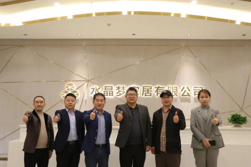 區委常委、副區長李成勝率隊調研南康軟體家具企業，為打造5000億產業集群塑造“生力軍”
