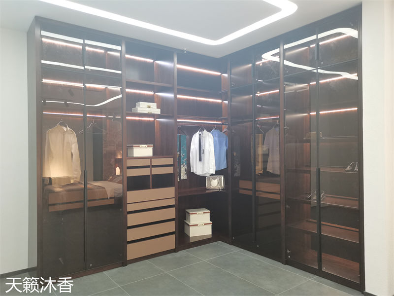 世紀(jì)豪軒·天籟沐香 蘭亭韻-悅系列時尚輕奢新中式風(fēng)格愛里古夷蘇木家具展廳實(shí)拍
