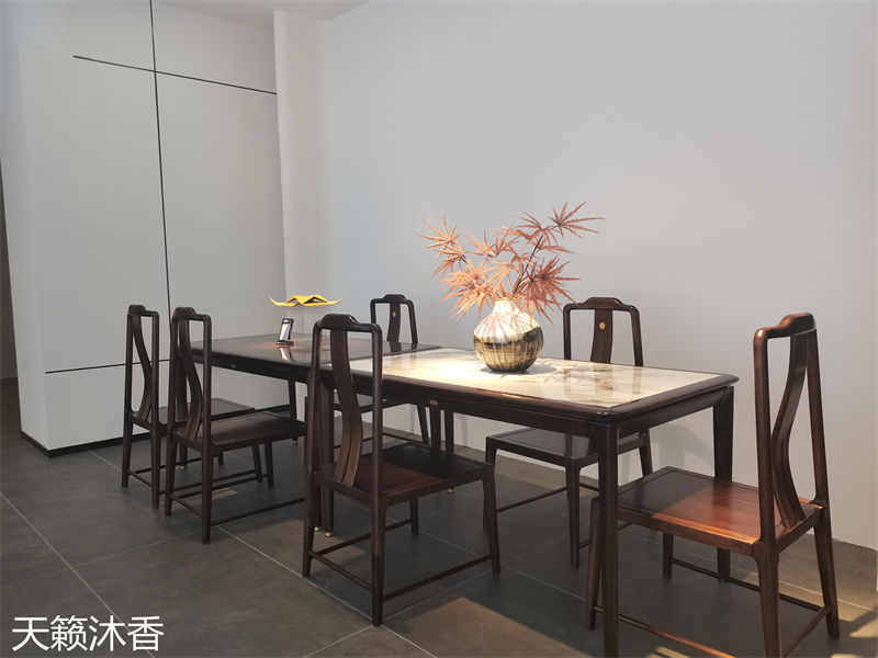 世紀(jì)豪軒·天籟沐香 蘭亭韻-悅系列時尚輕奢新中式風(fēng)格愛里古夷蘇木家具展廳實(shí)拍