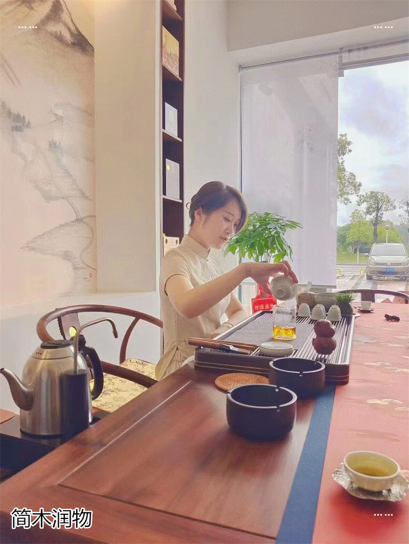 簡(jiǎn)木潤(rùn)物南美胡桃木、北美黑胡桃木家具
