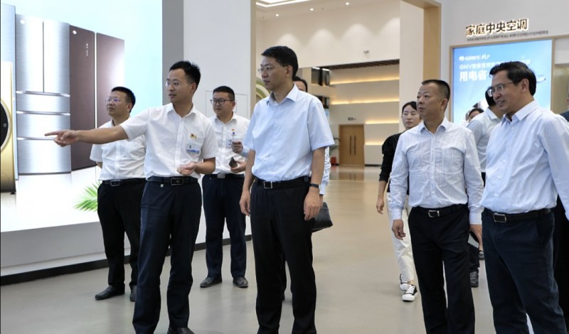 省委常委、省委組織部部長吳浩在南康調研，并視察協會工作1