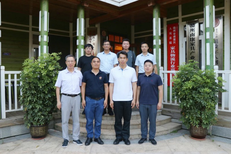 南康區(qū)市場(chǎng)監(jiān)督管理局郭華連、王孟，順德區(qū)市場(chǎng)監(jiān)督管理局樂從市場(chǎng)監(jiān)督管理所黃清波、鐘冬明一同參加考察