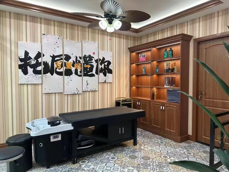 名盛足浴沙發(fā)、理發(fā)店家具、洗頭床、按摩床